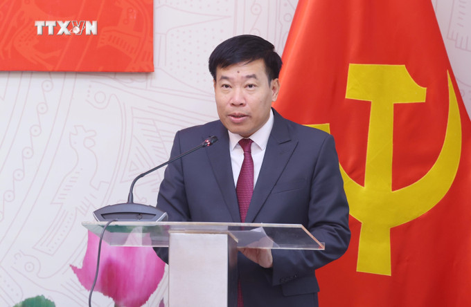 Đồng chí Nguyễn Mạnh Cường, Uỷ viên Trung ương Đảng, Phó Trưởng ban Đối ngoại Trung ương phát biểu nhận nhiệm vụ. Ảnh: Phạm Kiên - TTXVN vna_potal_dong_chi_nguyen_manh_cuong_giu_chuc_pho_truong_ban_doi_ngoai_trung_uong_7713268.jpg