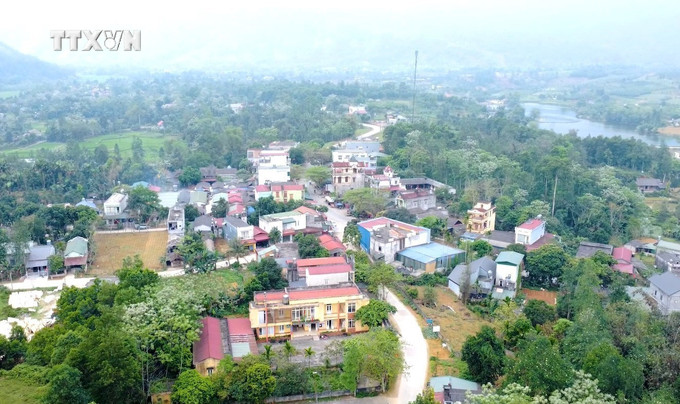 Xã Thượng Bằng La nằm ở chân đèo Lũng Lô, điểm huyết mạch trong tuyến đường 13A nối từ nối từ chiến khu Việt Bắc qua Tuyên Quang, Yên Bái. Ảnh: Tuấn Anh -TTXVN vna_potal_tieng_keng_giu_binh_yen_o_vung_cao_thuong_bang_la__7361883.jpg