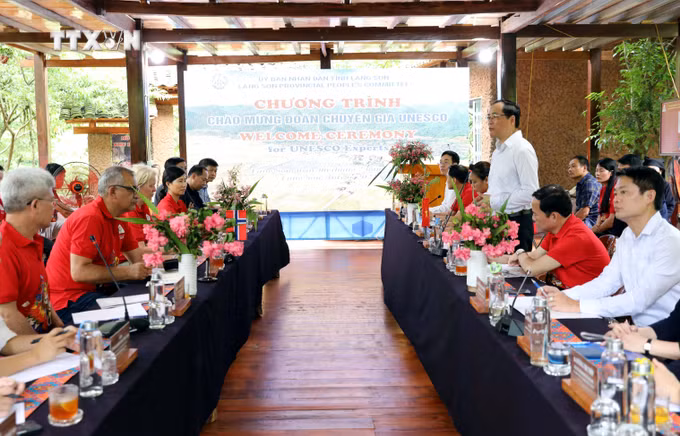 vna_potal_doan_chuyen_gia_unesco_tham_dinh_ho_so_cong_vien_dia_chat_lang_son_7468985.jpg