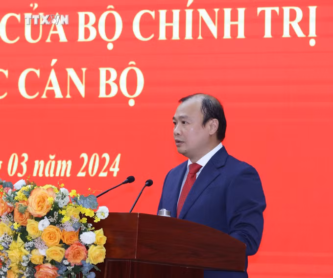 vna_potal_dong_chi_le_hai_binh_giu_chuc_tong_bien_tap_tap_chi_cong_san_7288390.jpg