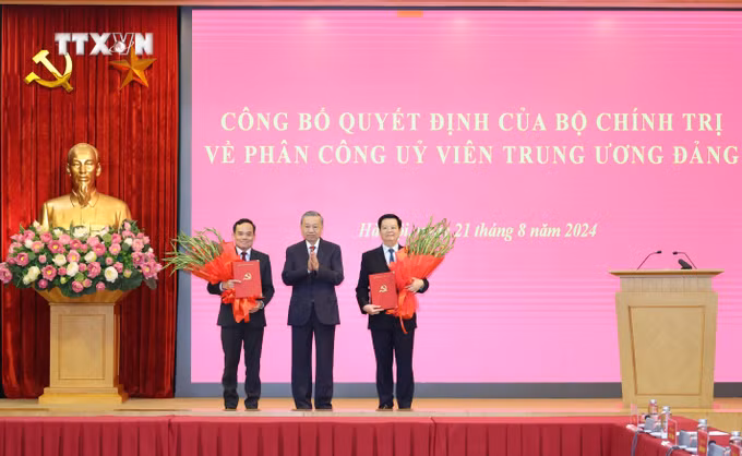 vna_potal_bo_chinh_tri_phan_cong_cac_uy_vien_trung_uong_giu_chuc_truong_ban_kinh_te_trung_uong_va_truong_ban_dan_van_trung_uong_7549246.jpg