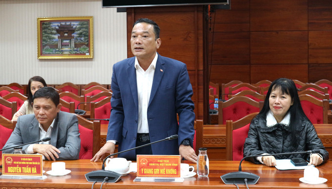Ông Y Giang Gry Niê Knơng, Chủ tịch UBMTTQ Việt Nam tỉnh phát biểu tại đáp từ. Ảnh: daklak.gov.vn DakLak2.jpg