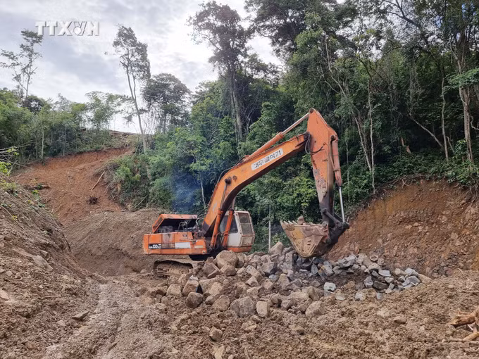 vna_potal_day_nhanh_thi_cong_tuyen_duong_noi_ninh_thuan_–_lam_dong_7662178.jpg