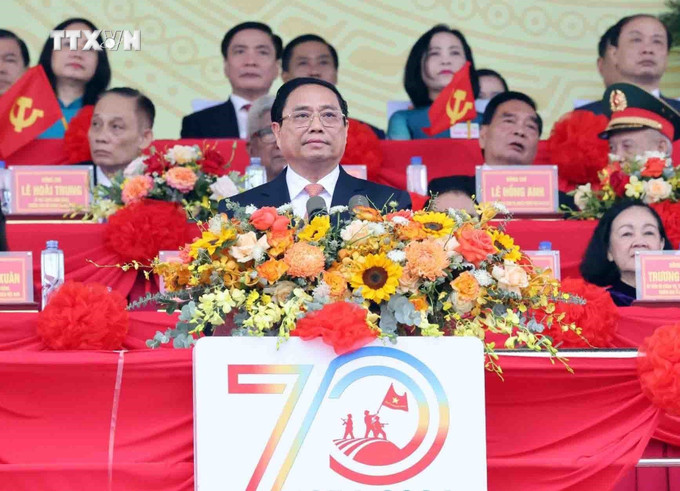 Thủ tướng Chính phủ Phạm Minh Chính đọc Diễn văn kỷ niệm 70 năm Chiến thắng Điện Biên Phủ. Ảnh: Dương Giang - TTXVN vna_potal_le_ky_niem_70_nam_chien_thang_dien_bien_phu_7363037.jpg
