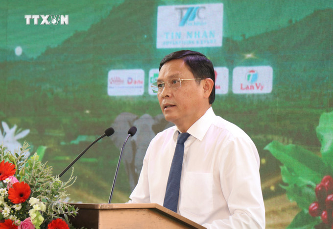 Phó Chủ tịch Thường trực UBND tỉnh Đắk Lắk Nguyễn Tuấn Hà phát biểu khai mạc ngày hội. Ảnh: Tuấn Anh – TTXVN vna_potal_ngay_hoi_khoi_nghiep_doi_moi_sang_tao_tinh_dak_lak_7611130.jpg