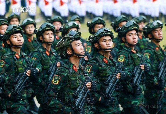 Khối chiến sĩ Đặc nhiệm Quân đội nhân dân Việt Nam diễu binh tại Lễ mit tinh, diễu binh, diễu hành kỷ niệm 70 năm Chiến thắng lịch sử Điện Biên Phủ (7/5/1954 - 7/5/2024). Ảnh: Dương Giang - TTXVN vna_potal_xay_dung_quan_doi_cach_mang_chinh_quy_tinh_nhue_hien_dai__7471762.jpg