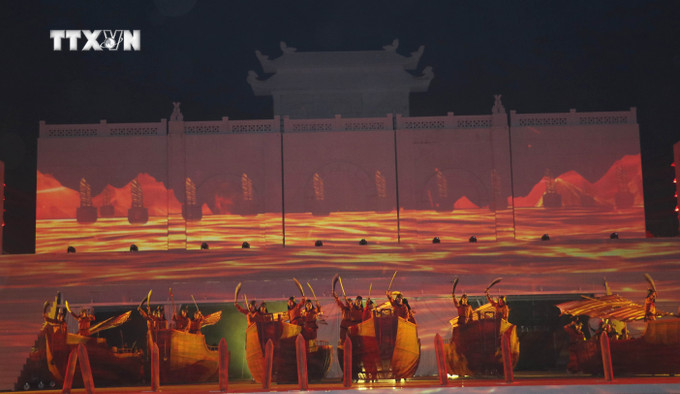 Chương trình nghệ thuật tại Lễ khai mạc Festival Ninh Bình lần thứ 3 - chương II: "Khải hoàn". Ảnh: Hải Yến - TTXVN vna_potal_khai_mac_festival_ninh_binh_lan_thu_3_-_nam_2024_7721255.jpg