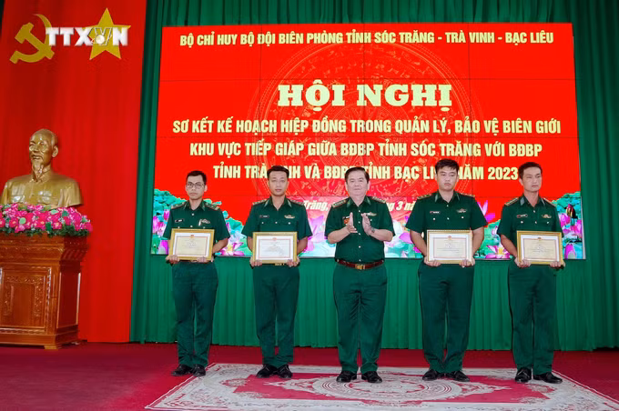 vna_potal_bo_doi_bien_phong_soc_trang–tra_vinh–bac_lieu_phoi_hop_hieu_qua_bao_ve_bien_gioi_vung_bien_7260174.jpg