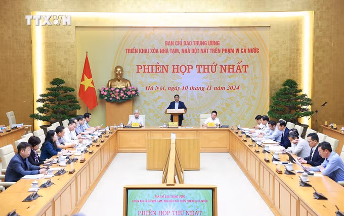vna_potal_thu_tuong_chu_tri_phien_hop_thu_nhat_bcd_trung_uong_trien_khai_xoa_nha_tam_nha_dot_nat_tren_pham_vi_ca_nuoc_7696173.jpg