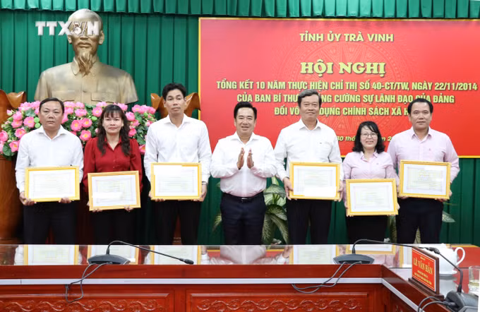 vna_potal_tra_vinh_tong_ket_10_nam_thuc_hien_chi_thi_so_40-cttw_cua_ban_bi_thu__7511731.jpg
