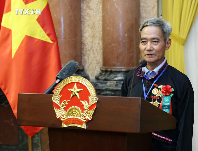 Già làng Hù Chà Thá, người có uy tín trong đồng bào dân tộc huyện Mường Nhé, tỉnh Điện Biên phát biểu. Ảnh: Nhan Sáng-TTXVN vna_potal_chu_tich_nuoc_gap_mat_doan_dai_bieu_nguoi_co_uy_tin_tieu_bieu_trong_dong_bao_dan_toc_o_khu_vuc_bien_gioi_hai_dao_7431234.jpg
