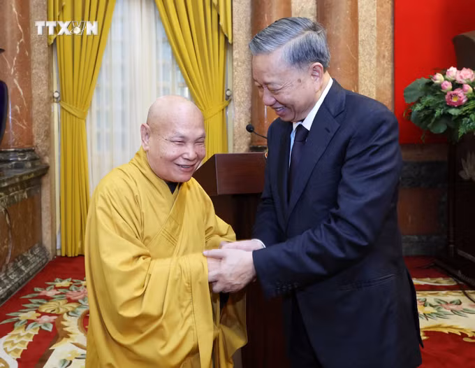vna_potal_chu_tich_nuoc_to_lam_gap_mat_lanh_dao_cac_to_chuc_ton_giao_7429139.jpg