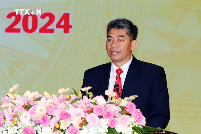 Ông Y Vinh Tơr, Ủy viên dự khuyết Trung ương Đảng, Thứ trưởng, Phó Chủ nhiệm Ủy ban Dân tộc phát biểu tại Đại hội. Ảnh: Hưng Thịnh - TTXVN vna_potal_dai_hoi_dai_bieu_cac_dan_toc_thieu_so_tinh_dak_nong_lan_thu_iv_nam_2024_7652382.jpg