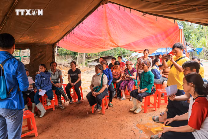 vna_potal_lao_cai_khan_truong_trien_khai_xay_dung_noi_o_tam_cho_nguoi_dan_thon_lang_nu_7600476.jpg