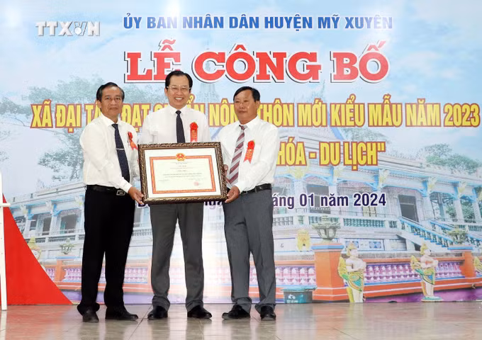 vna_potal_dai_tam-xa_dong_dong_bao_dan_toc_khmer_o_soc_trang_nhan_danh_hieu_nong_thon_moi_kieu_mau_7199954.jpg