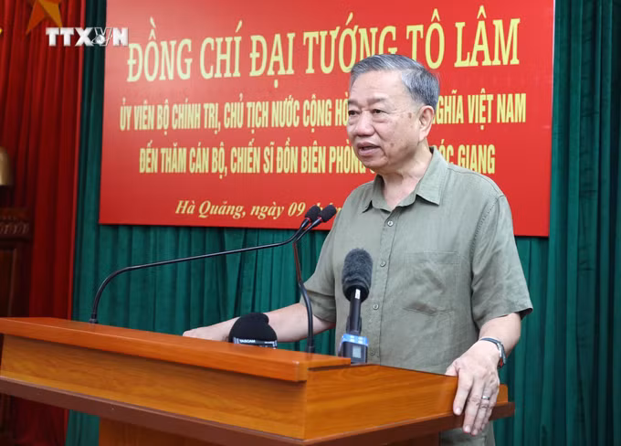 vna_potal_chu_tich_nuoc_to_lam_tham_don_bien_phong_cua_khau_soc_giang_7421896.jpg
