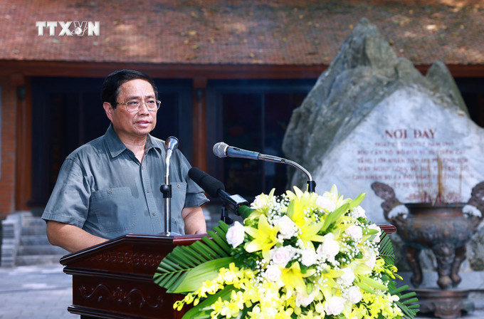 Thủ tướng Phạm Minh Chính phát biểu động viên thương, bệnh binh, gia đình liệt sĩ tại huyện Đại Từ. Ảnh: Dương Giang-TTXVN vna_potal_thu_tuong_tham_thuong_binh_gia_dinh_liet_si_tai_thai_nguyen_7506812.jpg