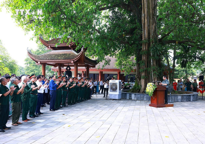 Thủ tướng Phạm Minh Chính phát biểu động viên thương, bệnh binh, gia đình liệt sĩ tại huyện Đại Từ. Ảnh: Dương Giang-TTXVN vna_potal_thu_tuong_tham_thuong_binh_gia_dinh_liet_si_tai_thai_nguyen_7506810.jpg