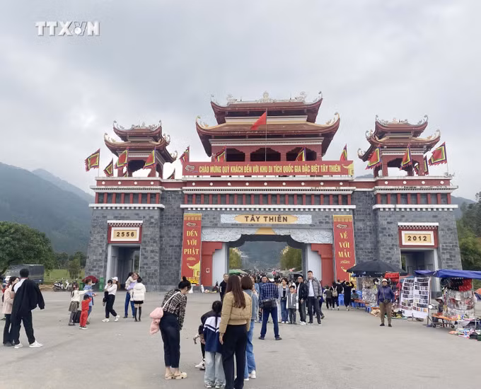 vna_potal_khu_danh_thang_tay_thien_thu_hut_khach_nhung_ngay_dau_xuan__7226657.jpg