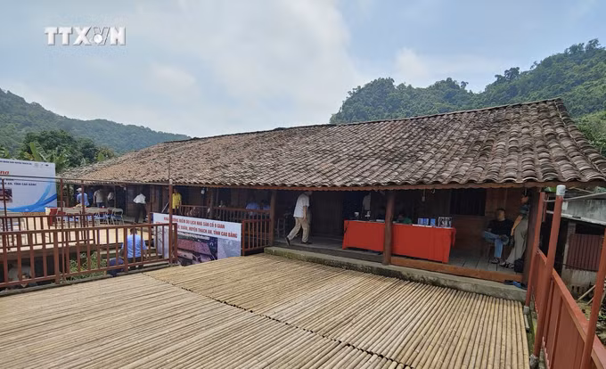 vna_potal_cao_bang_khai_truong_diem_du_lich_nha_san_co_9_gian_7401136.jpeg