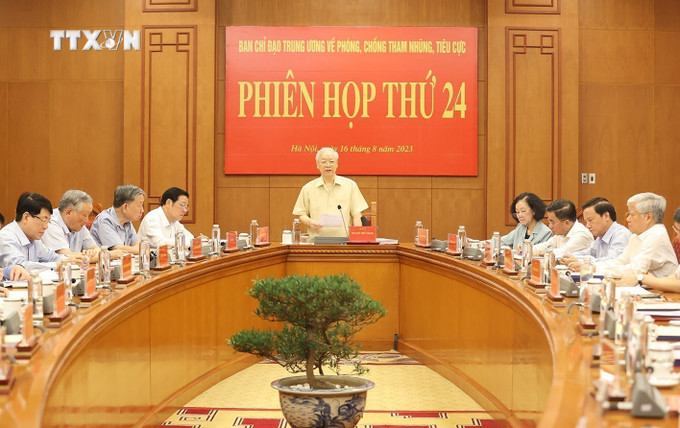 Tổng Bí thư Nguyễn Phú Trọng, Trưởng Ban Chỉ đạo Trung ương về phòng, chống tham nhũng, tiêu cực chủ trì Phiên họp thứ 24 của Ban Chỉ đạo (Hà Nội, 16/8/2023). Ảnh: Trí Dũng – TTXVN vna_potal_trao_tang_huan_chuong_sao_vang_cho_tong_bi_thu_nguyen_phu_trong_7489830.jpg