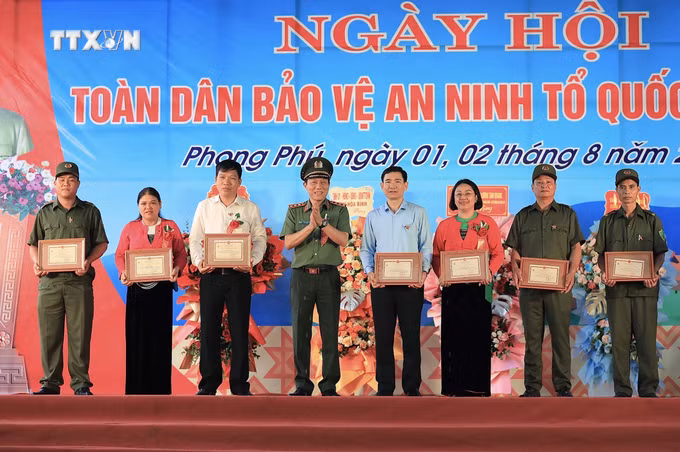 vna_potal_hoa_binh_ngay_hoi_toan_dan_bao_ve_an_ninh_to_quoc_nam_2024_7517512.jpg