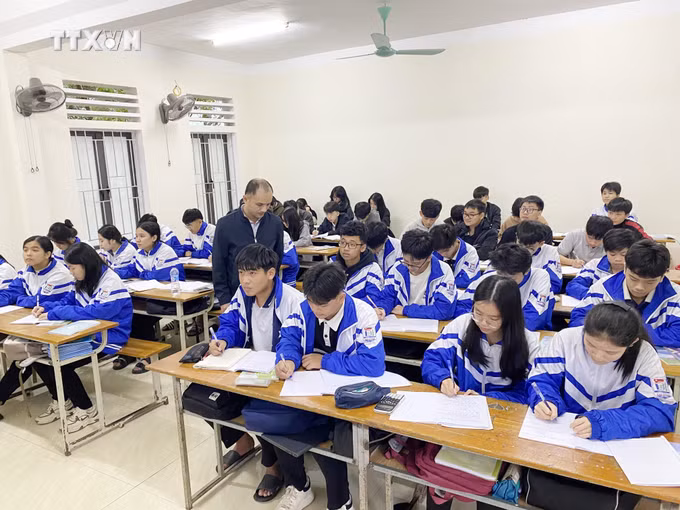 vna_potal_ha_tinh_but_pha_vuon_len_trong_cong_tac_day_hoc_7708937.jpg