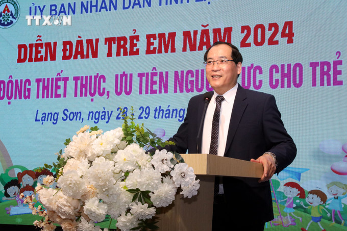Phó Chủ tịch Thường trực UBND tỉnh Lạng Sơn Dương Xuân Huyên phát biểu tại diễn đàn. Ảnh: Văn Đạt - TTXVN vna_potal_dien_dan_tre_em_tinh_lang_son_nam_2024_7730129.jpg