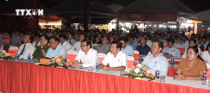 vna_potal_bac_lieu_khai_mac_hoi_cho_thuong_mai_–_trien_lam_san_pham_ocop_2024__7728972.jpg
