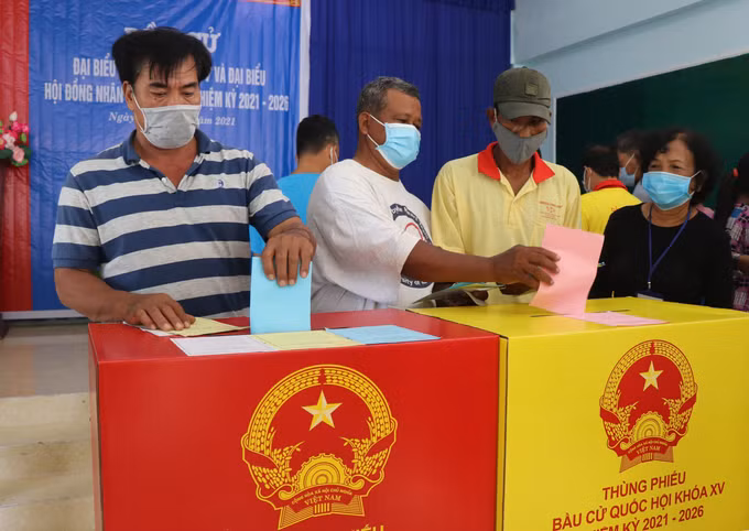 Cử tri đồng bào dân tộc, tôn giáo, vùng sâu, vùng xa, khu vực biên giới nô nức tham gia bầu cử ảnh 3