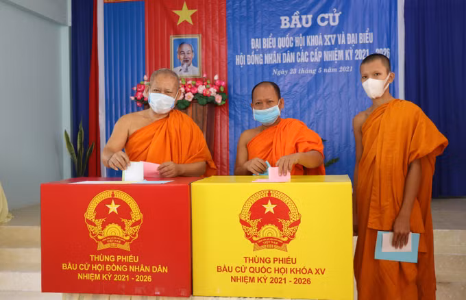 Cử tri đồng bào dân tộc, tôn giáo, vùng sâu, vùng xa, khu vực biên giới nô nức tham gia bầu cử ảnh 2