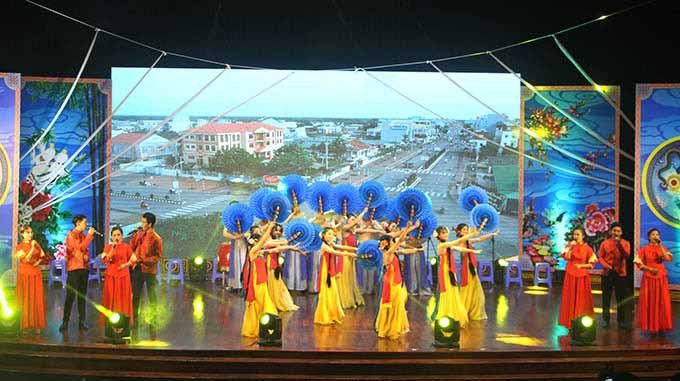Tiết mục ca múa tại hội diễn Hội diễn nghệ thuật quần chúng và trình diễn trang phục truyền thống dân tộc Hoa ảnh 3