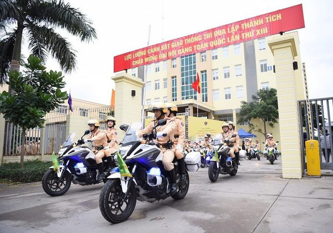 Ra quân cao điểm bảo đảm an toàn giao thông dịp lễ 30/4, 1/5 và bảo vệ bầu cử
