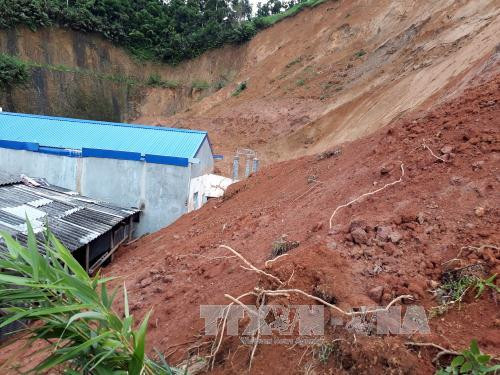 Bắc Kạn: Mưa to khiến 30 ngôi nhà bị ảnh hưởng do đất đá sạt lở