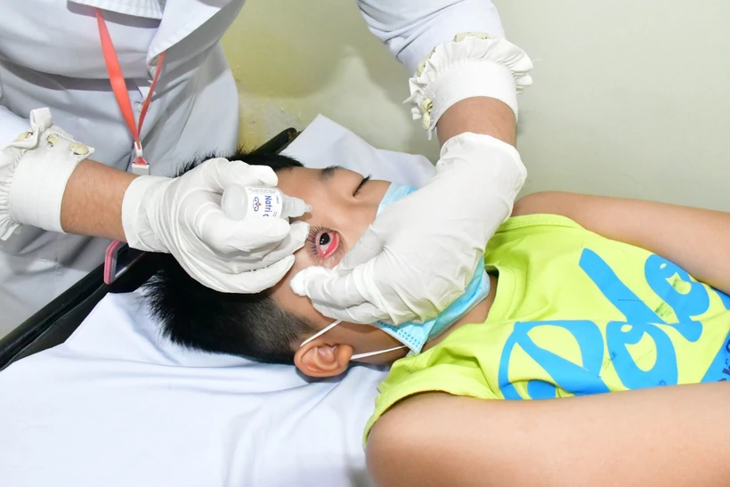 Tiền Giang quyết liệt phòng, chống bệnh đau mắt đỏ