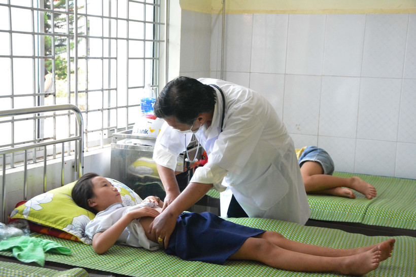 Vụ học sinh nghi ngộ độc ở Đắk Lắk: Sức khỏe của 31 học sinh đã ổn định