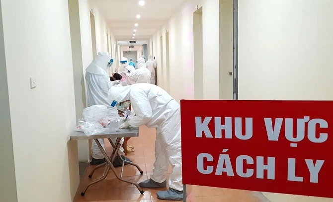 Thêm 3 trường mắc COVID-19, được cách ly ngay sau khi nhập cảnh