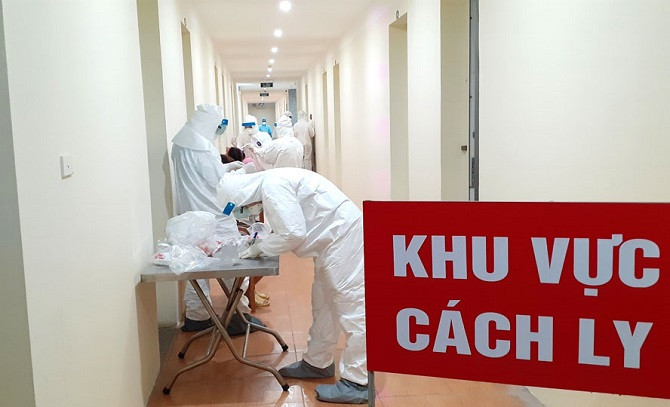 Thêm 3 trường mắc COVID-19, được cách ly ngay sau khi nhập cảnh