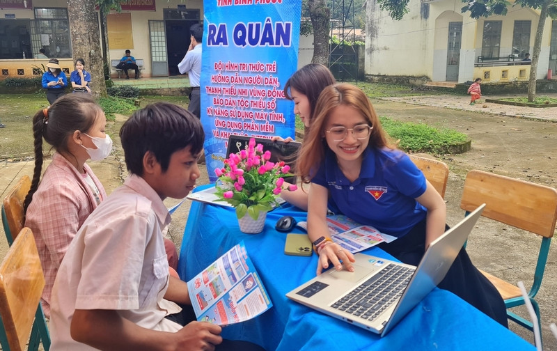 Bình Phước: Hỗ trợ dân tộc thiểu số đặc biệt khó khăn ứng dụng công nghệ thông tin