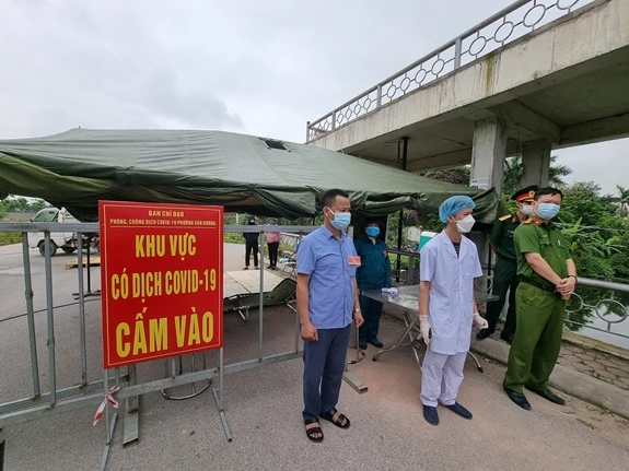 Sáng 10/5, ghi nhận thêm 80 ca mắc COVID-19, trong đó có hai ca được cách ly ngay sau nhập cảnh