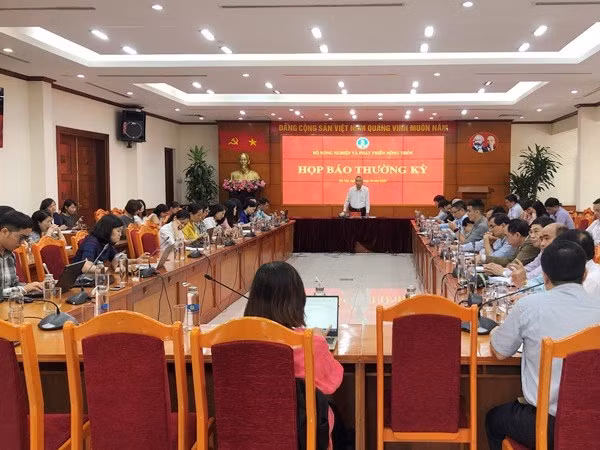 Sắp xếp tổ chức bộ máy, 4 bộ có số thứ trưởng vượt khung