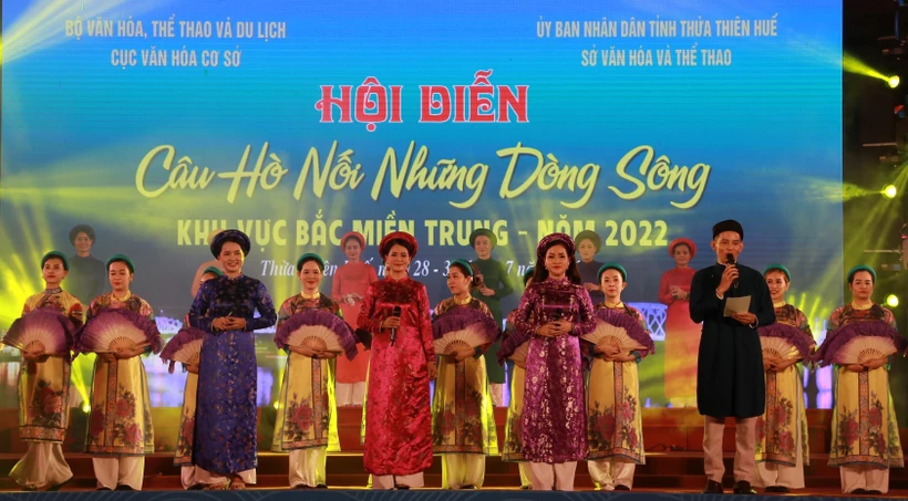 Hội diễn Câu hò nối những dòng sông: Khẳng định giá trị trường tồn các loại hình dân ca khu vực Bắc miền Trung