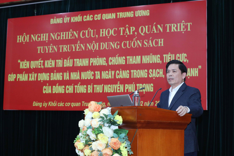 Nâng cao nhận thức về phòng, chống tham nhũng, tiêu cực và xây dựng, chỉnh đốn Đảng