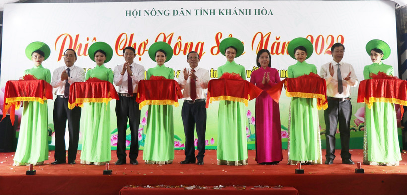 Khai mạc phiên chợ nông sản tỉnh Khánh Hòa năm 2022