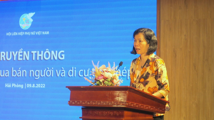 Phó Chủ tịch Hội Liên hiệp Phụ nữ Việt Nam Nguyễn Thị Minh Hương phát biểu tại buổi truyền thông. Ảnh: Minh Thu- TTXVN