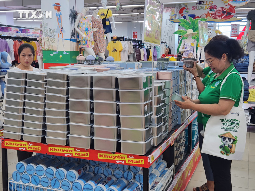 Người dân Huế hướng đến “mua sắm xanh, sống trong lành”