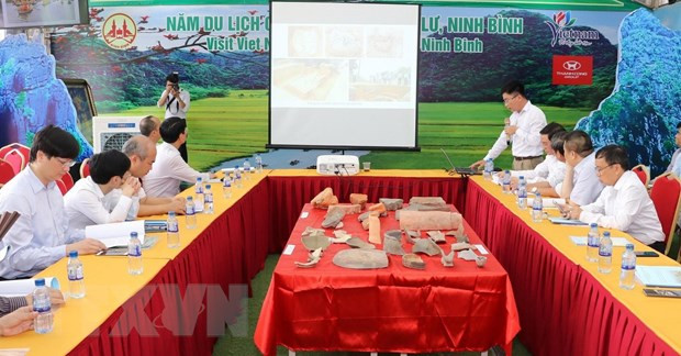 Hội thảo báo cáo sơ bộ kết quả nghiên cứu khảo cổ học vùng đất từ ngã ba sông Bôi đến Kinh đô Hoa Lư. Ảnh: Ninh Đức Phương - TTXVN