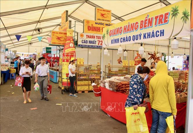 “Người Việt Nam ưu tiên dùng hàng Việt Nam” - nét đẹp văn hóa tiêu dùng của người Việt