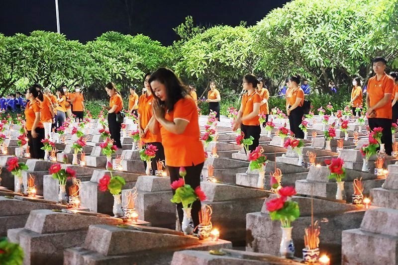 75 năm Ngày Thương binh - Liệt sỹ: Xúc động chương trình nghệ thuật “Sống mãi với thời gian”