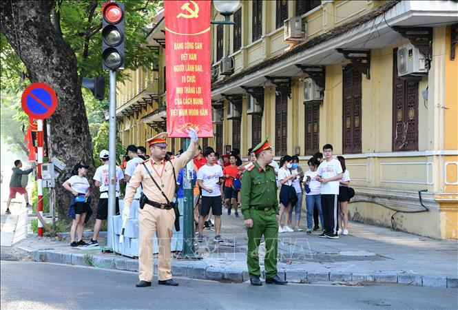 Đại hội XIII của Đảng: Phân luồng từ xa, phòng ngừa ùn tắc giao thông